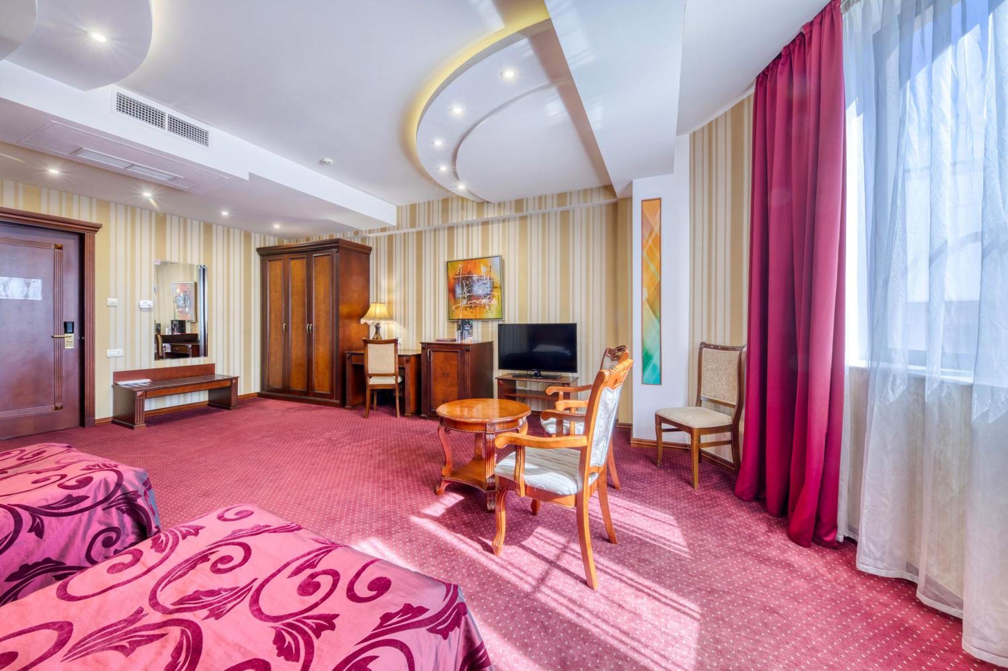 Spa Hotel Grace Forum Ereván Habitación foto