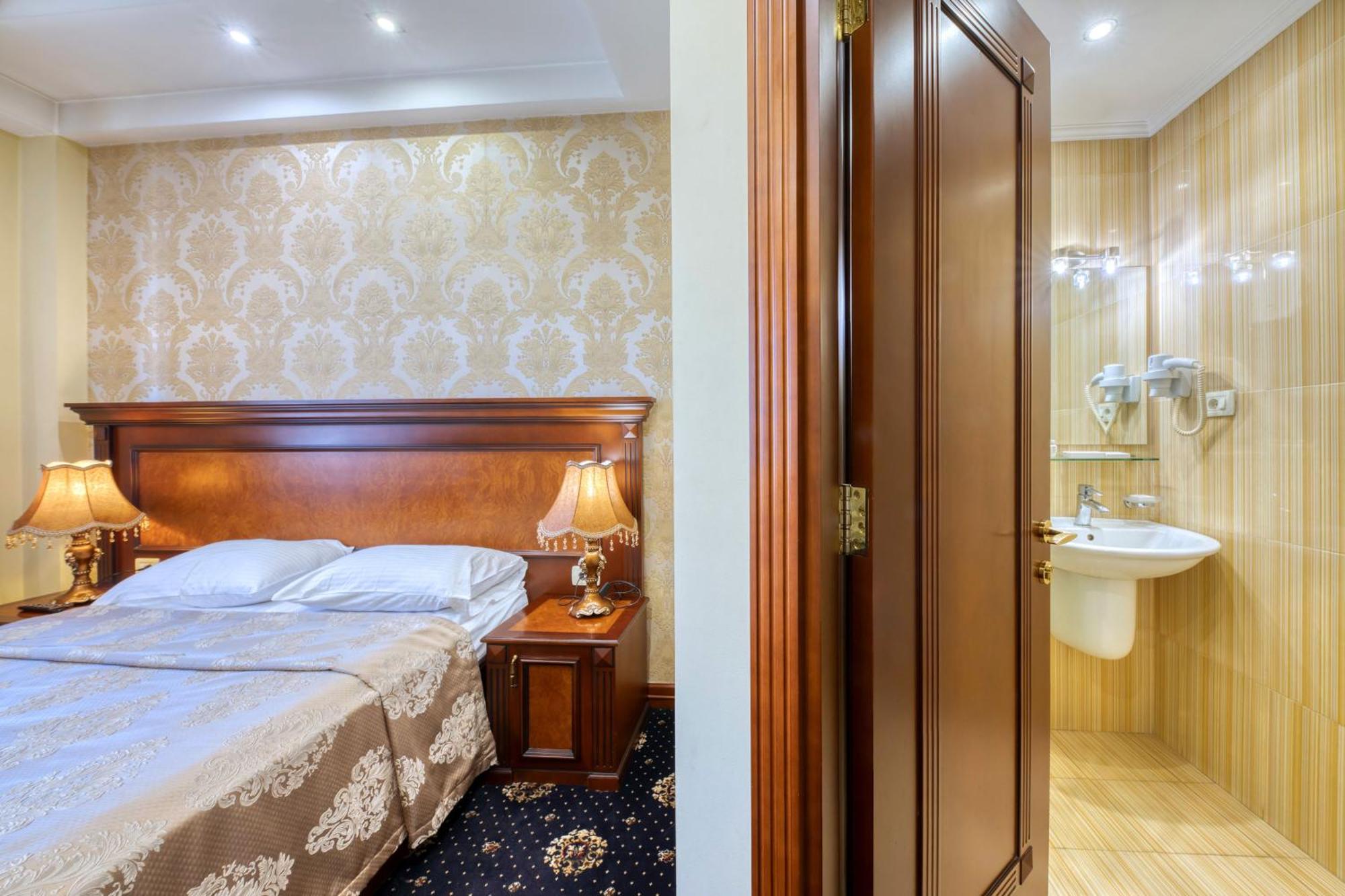 Spa Hotel Grace Forum Ereván Habitación foto