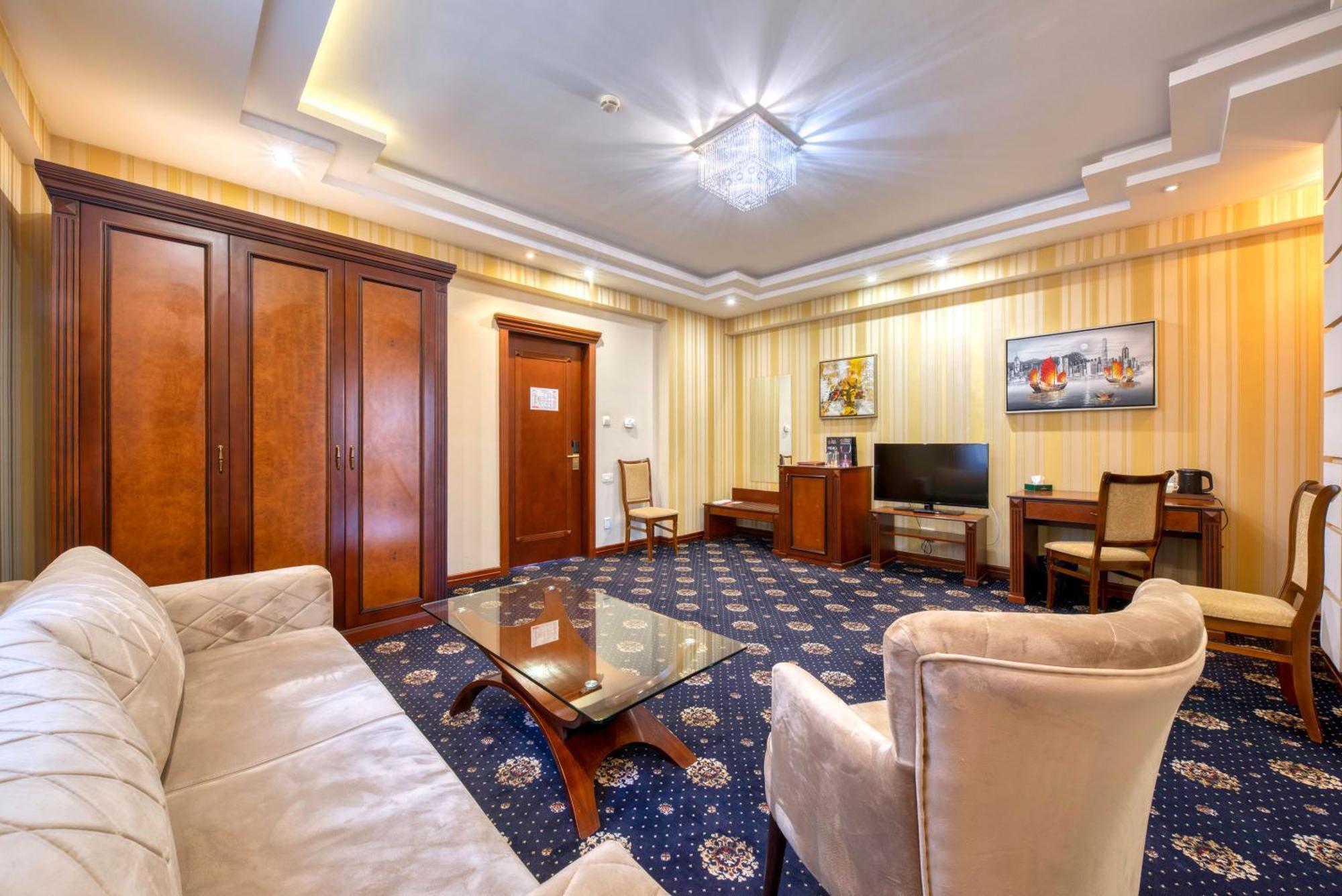 Spa Hotel Grace Forum Ereván Habitación foto