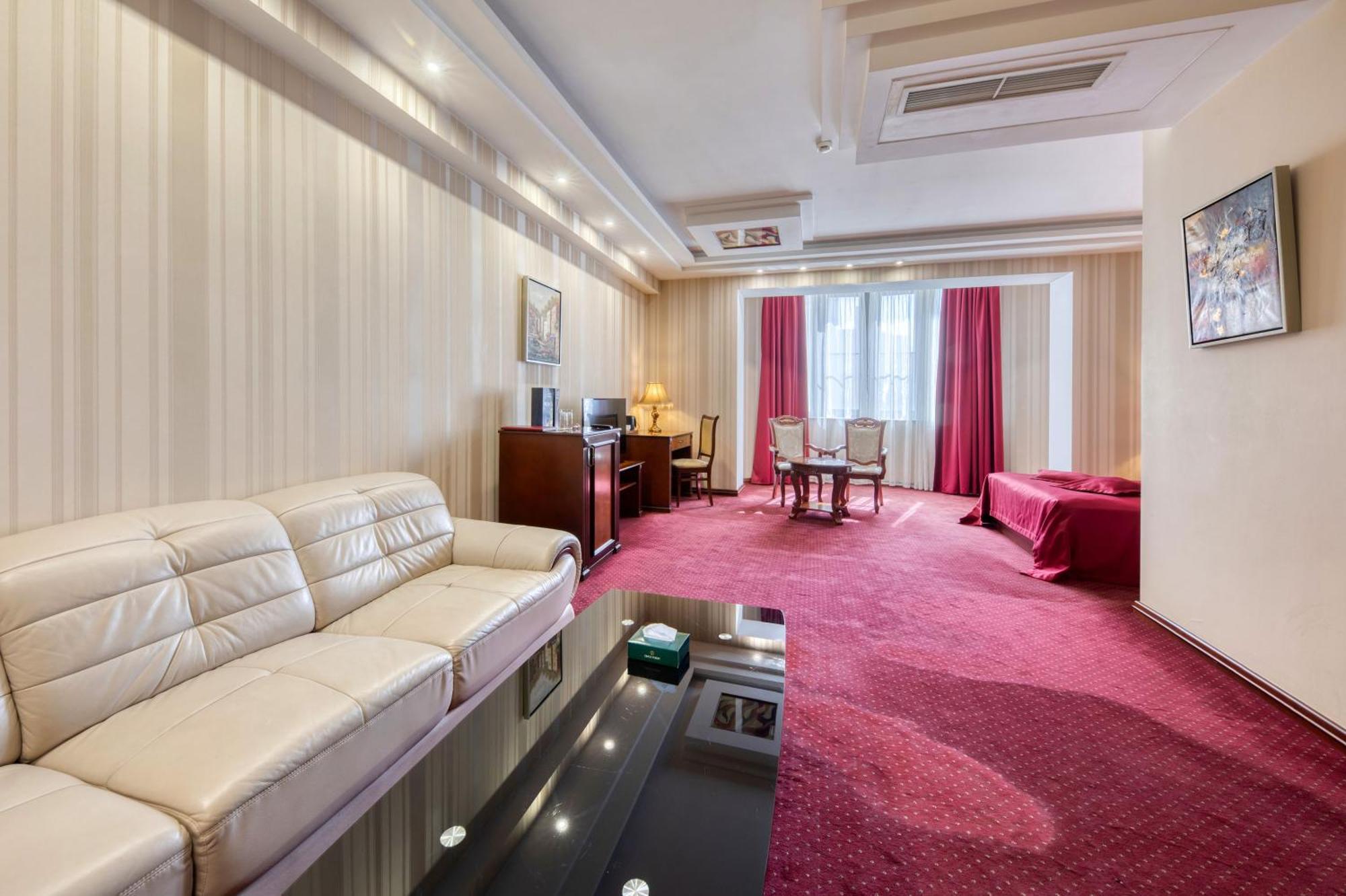 Spa Hotel Grace Forum Ereván Habitación foto