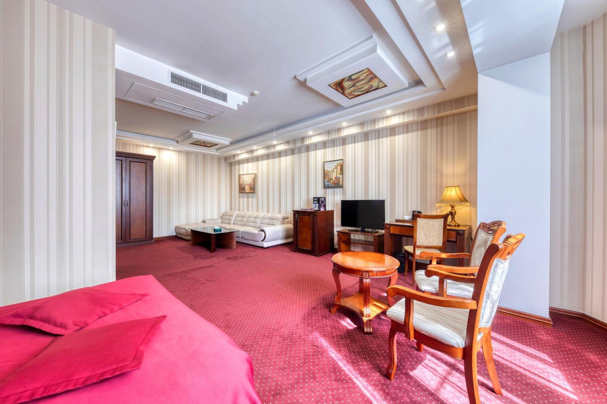 Spa Hotel Grace Forum Ereván Habitación foto