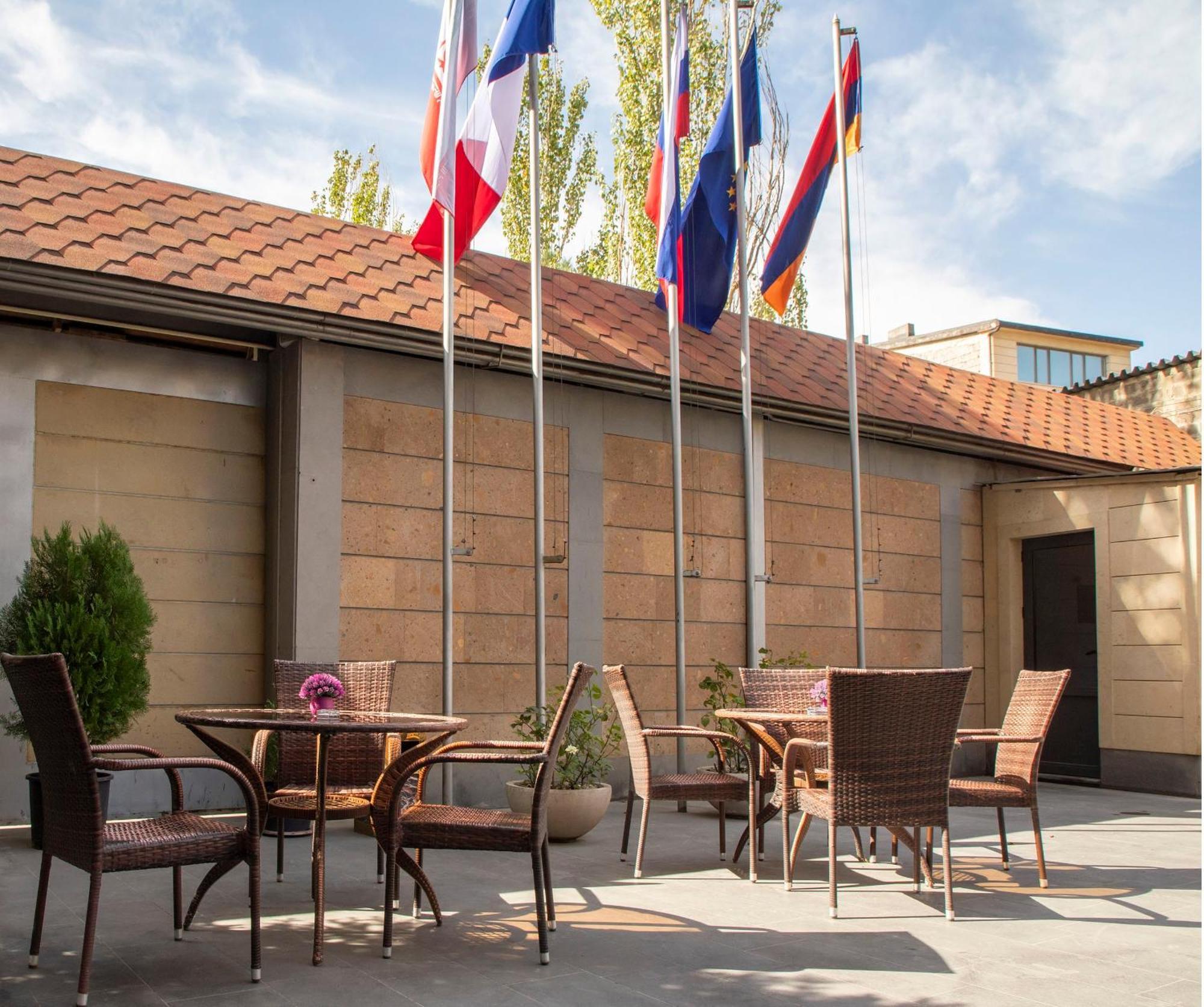 Spa Hotel Grace Forum Ereván Exterior foto